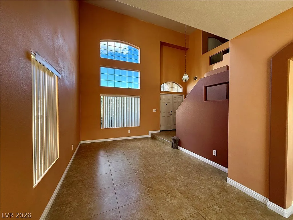 3 bed, 2.5 bath, 1697 sqft, $2,600 — Photo 4