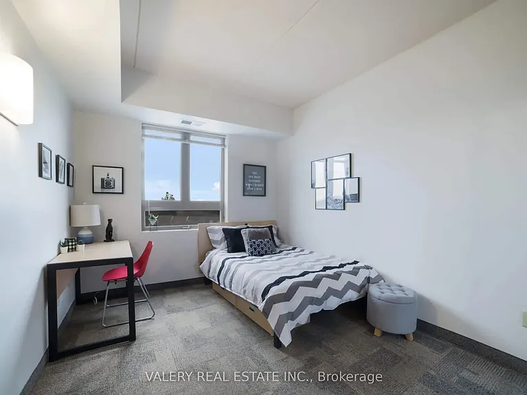 1700 Simcoe St N #101 — Photo 4