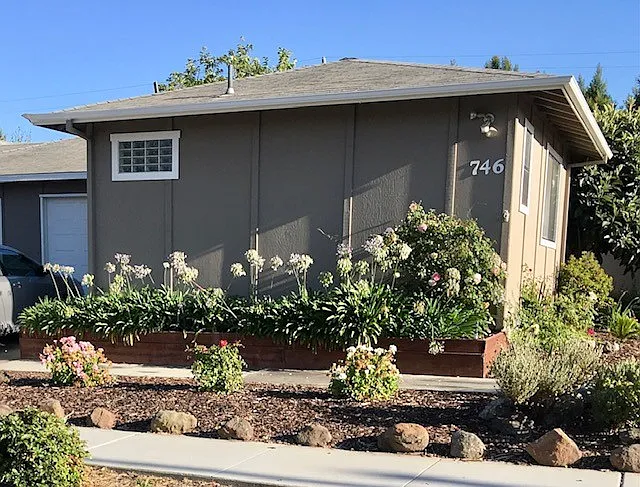 3 bed, 1700 sqft, $4,900 — Photo 2