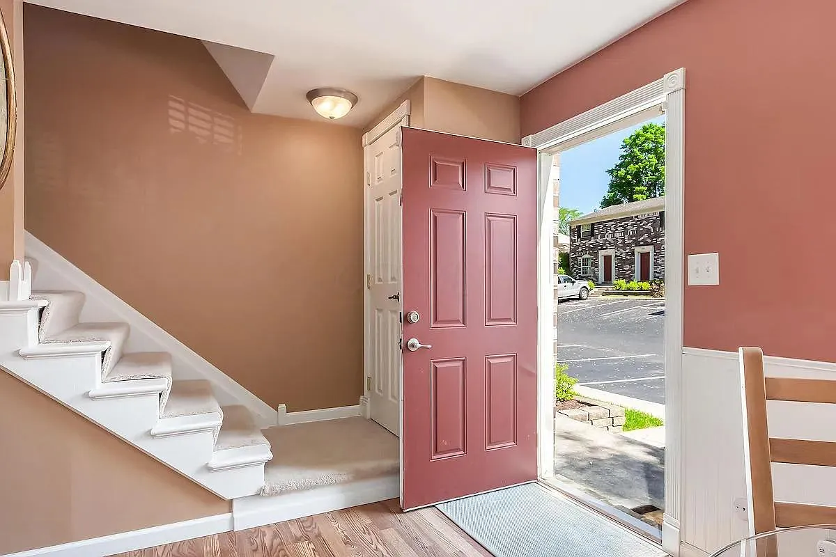 2 bed, 1176 sqft, $1,850 — Photo 3