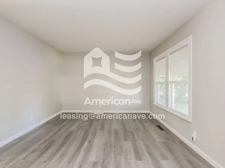 1855199_004_living_room_12830402.jpg