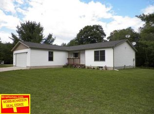 3871 Chrivia Rd, Lupton, MI 48635