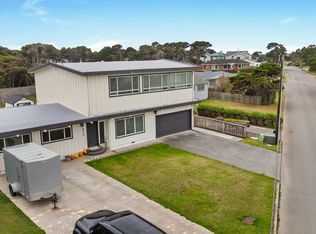 875 Ocean Dr SW, Bandon, OR 97411