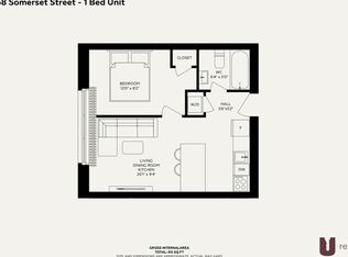 658 Somerset St W #205, Ottawa, ON K1R 5K4