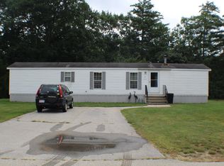 4 Adams St, Epsom, NH 03234