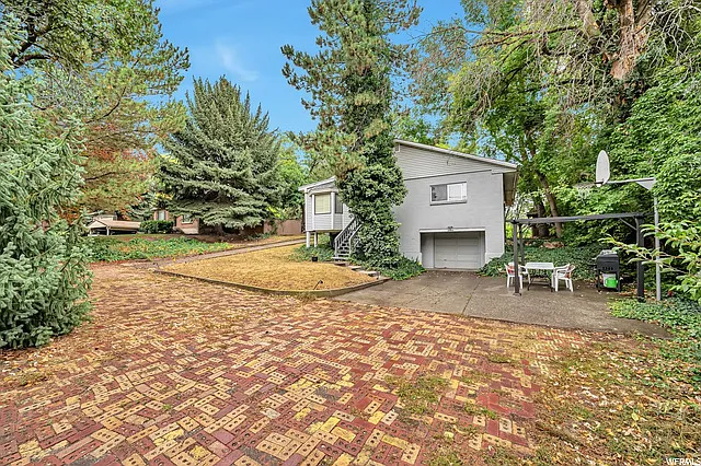 2564 E Wren Rd — Photo 1