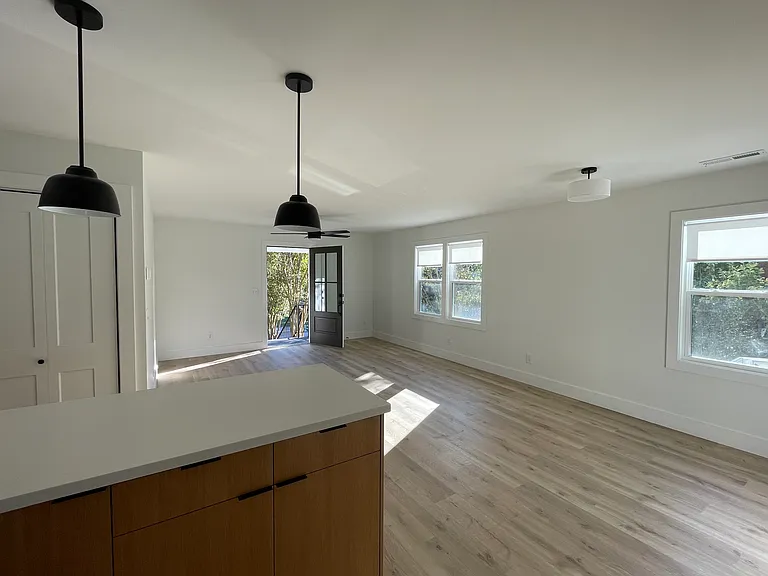 2339 Derby Dr — Photo 9