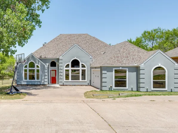 3320 Preston Club Dr, Sherman, TX 75092