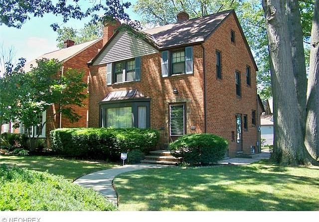 1st image of 3162 W 165th St