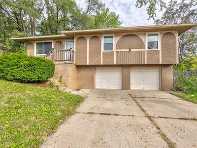 309 SW Moreland School Rd, Blue Springs, MO, 64014