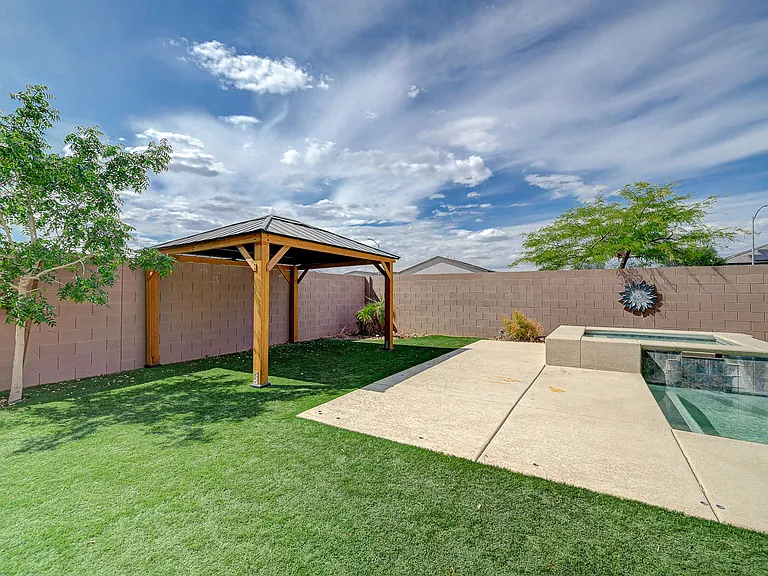 706 Eros Ct — Photo 7
