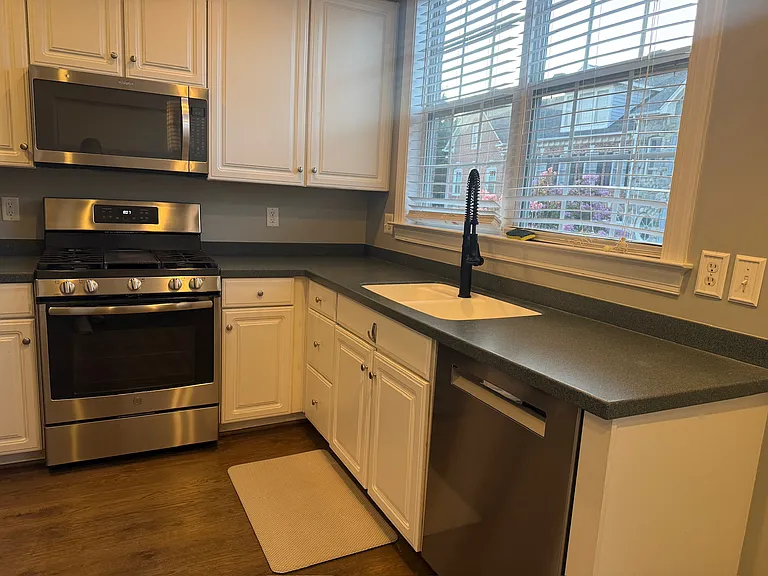 11451 Log Ridge Dr — Photo 10