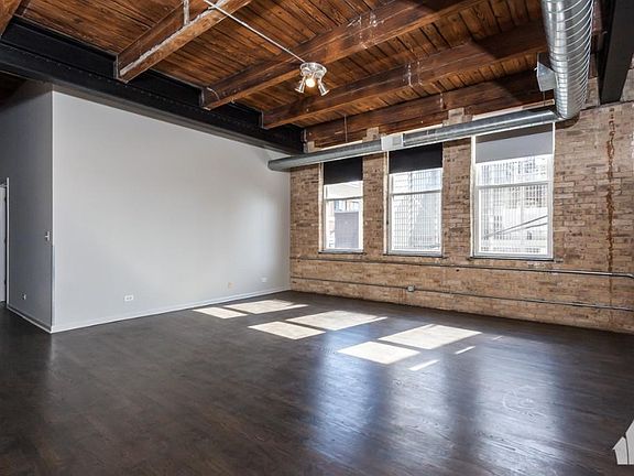 2nd image of 2014 W Wabansia Ave APT 3F