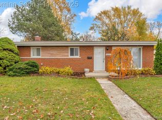 26935 Constance St, Dearborn Heights, MI