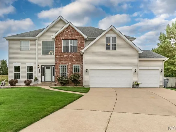 472 Brookhaven Ct, O'Fallon, MO 63368