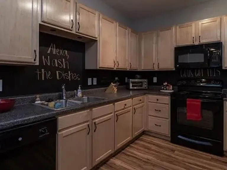 190 Eli Hartley Dr #204 — Photo 6
