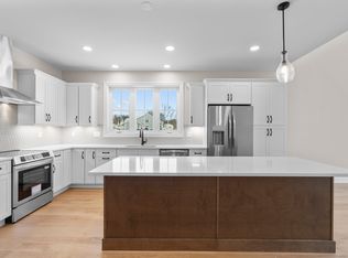 1097 Saint Andrews Dr, Oxford, CT 06478