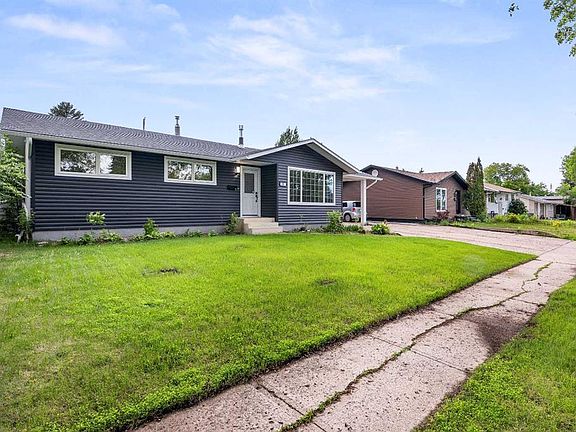 2nd image of 38 E Alberta Cres