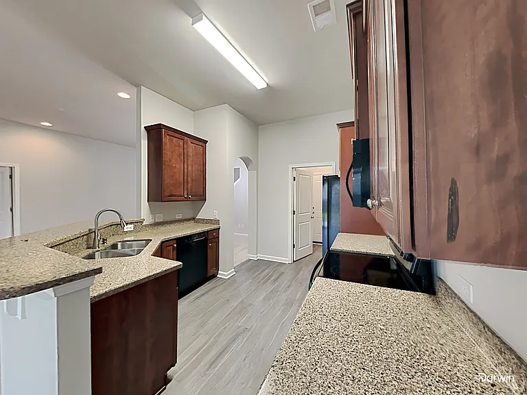 625 Mountain Laurel Cir — Photo 5