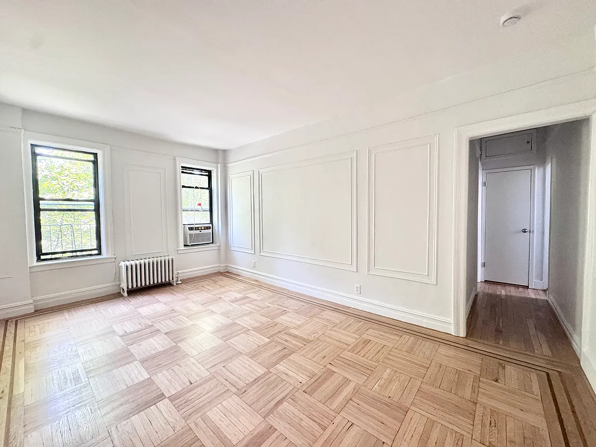 Building Photo - 333 4th St #4B