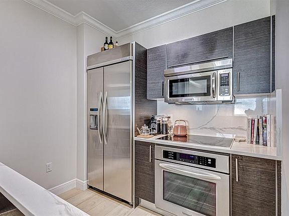 3rd image of 550 Okeechobee Blvd APT 1218