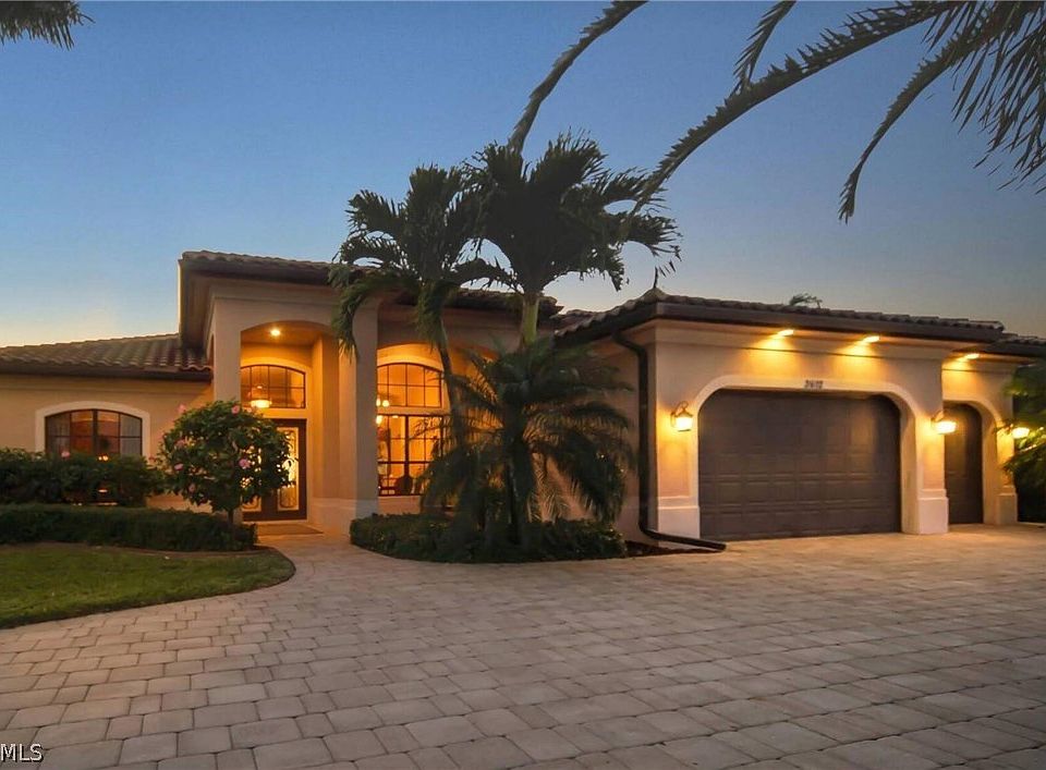 1st image of 3612 Surfside Blvd