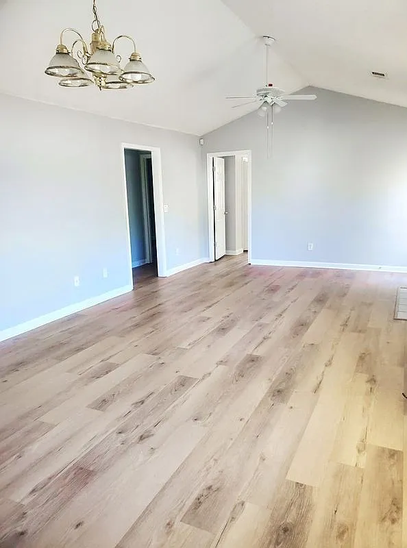 3 bed, 2.0 bath, 1143 sqft, $1,695 — Photo 4