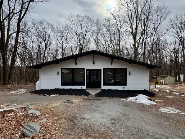 116 Hummingbird Trl, Bushkill, PA 18324