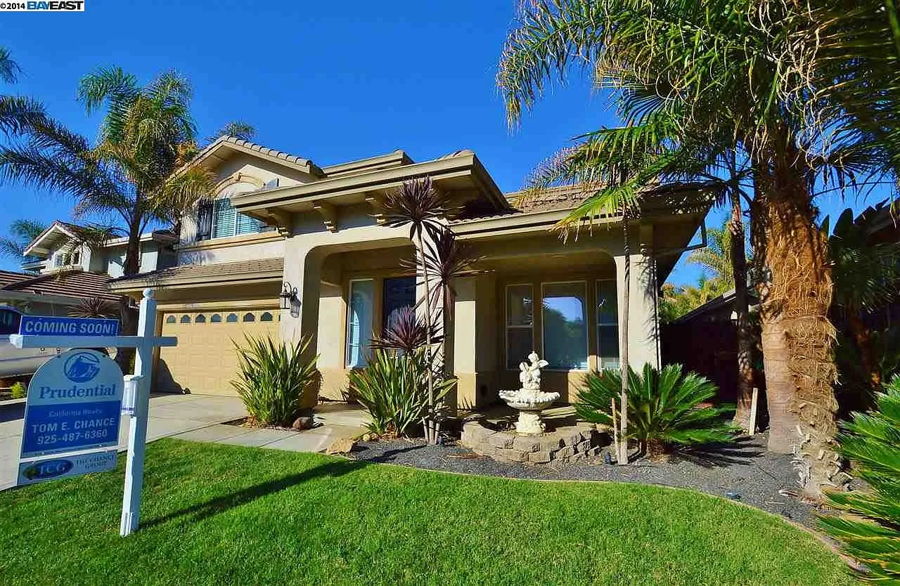 286 Cumberland Way photo 1