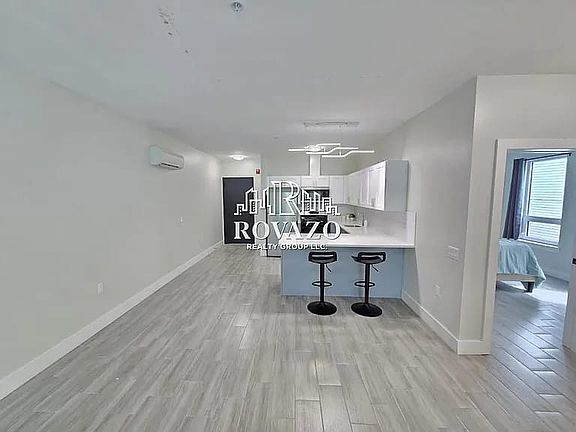 3rd image of 130 Ellis Ave #407