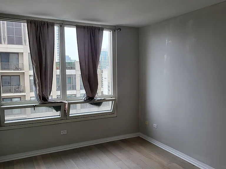 33 W Ontario St #29H — Photo 2