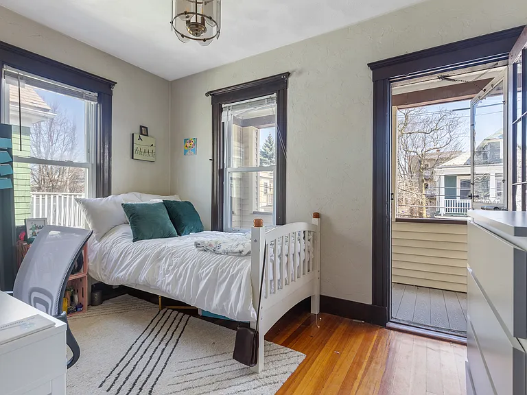 14 Barton St — Photo 7