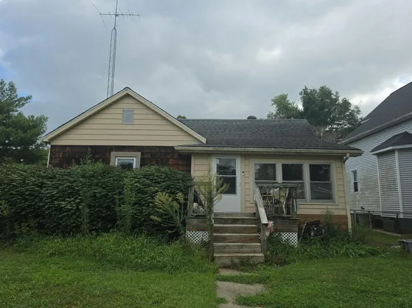 112 S Main St, Patoka, IN 47666
