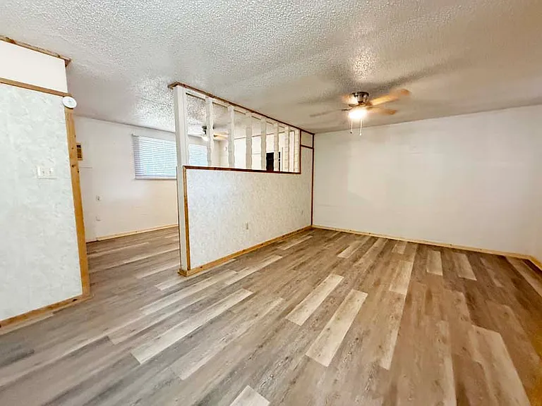 1106 Straws Mill Rd #1 — Photo 4