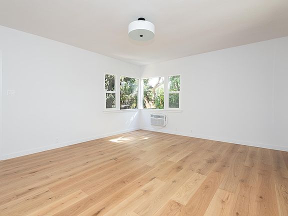 4th image of 9025 Rangely Ave