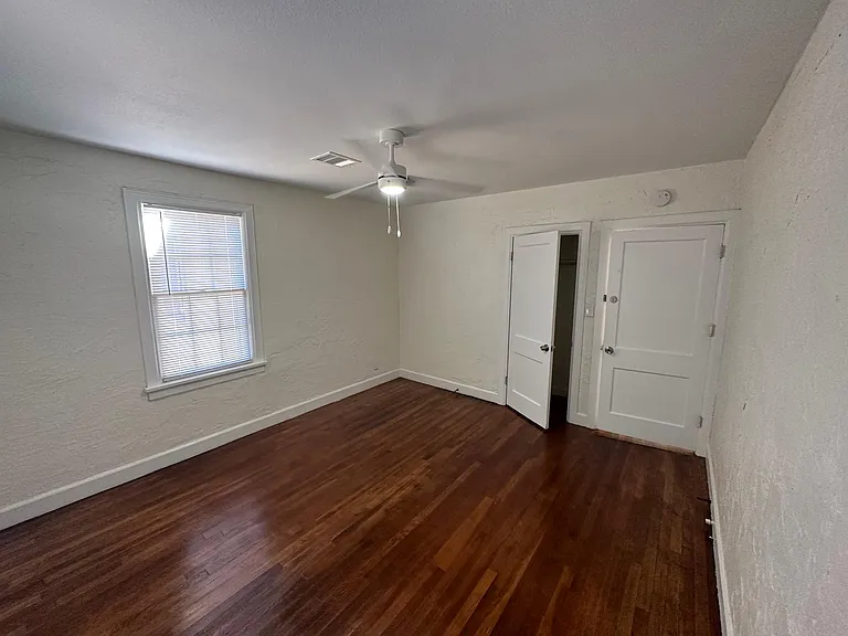 4213 SW 9th Ave — Photo 20