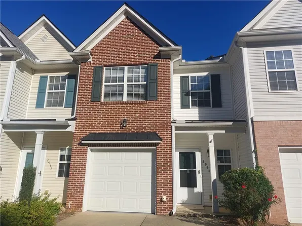 2944 Greyhawk Ln, Cumming, GA 30040