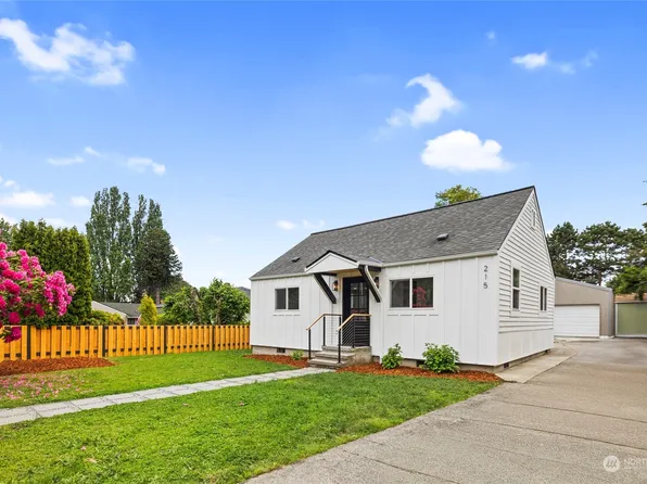215 S 107th St, Seattle, WA 98168