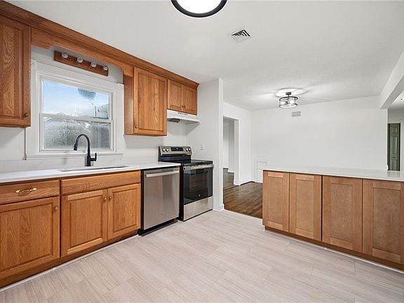 4th image of 1824 Garfield Drive