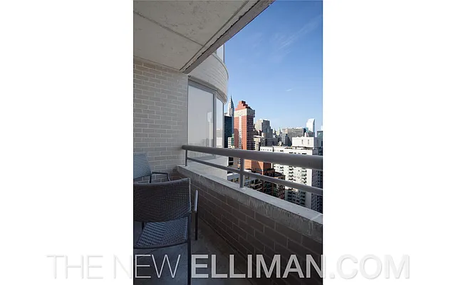 Sold by Douglas Elliman | media 20