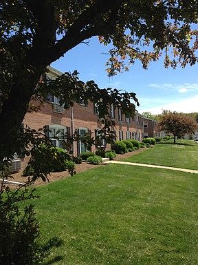 1st image of 304 Vernedale Dr APT C