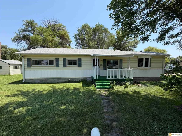 538 Broad St, Greenwood, NE 68366