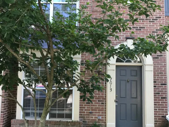 7013 Metropolitan Pl, Falls Church, VA 22043