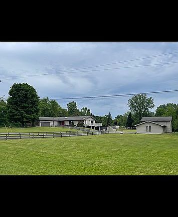 2nd image of 1942 Park Dr