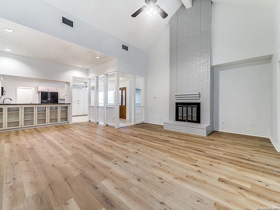 5th image of 14218 ARBOR OAK
