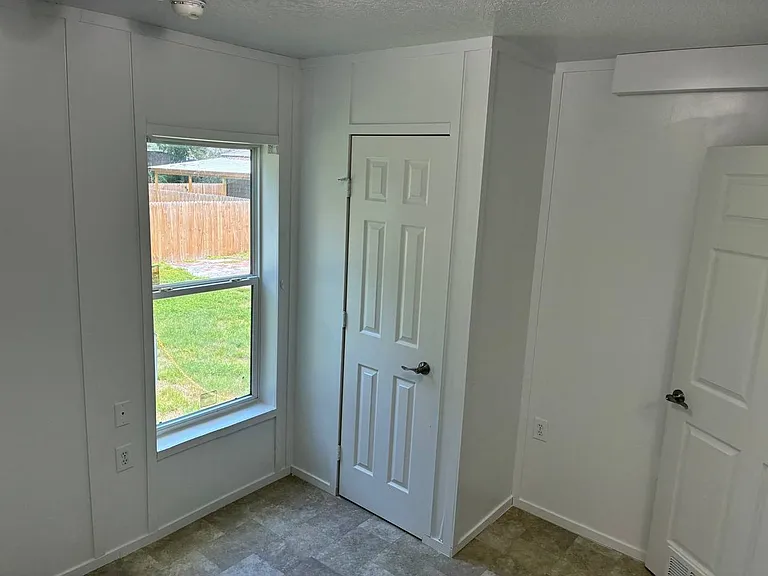 1416 Robin St — Photo 28
