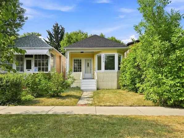 1012 SE 1st Ave NW, Calgary, AB T2N 0A7