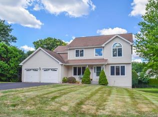 21 Victory Ln, Wethersfield, CT 06109