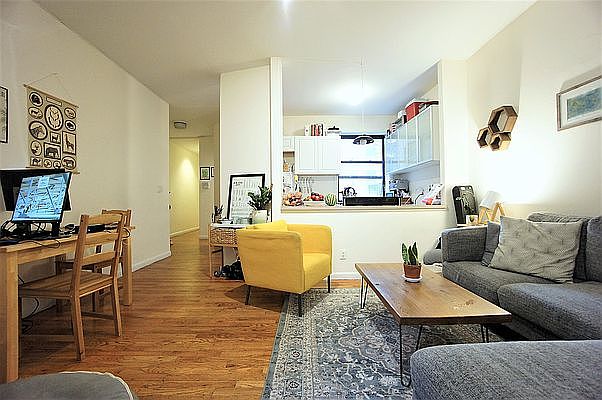 1st image of 205 W 103rd St APT 4E