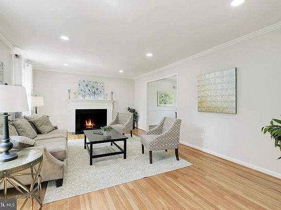 5th image of 10916 Waxwood Ct